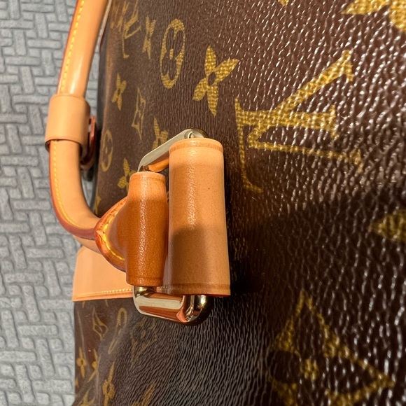 Luis Vuitton Carry on - Picture 12 of 14